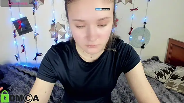 Elina_X élő XXX-chatje