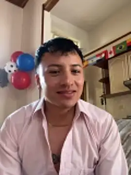 Chat +18 de Dereck_Klain ao vivo