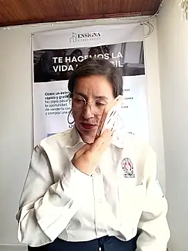 Valentina--1's Live XXX Chat