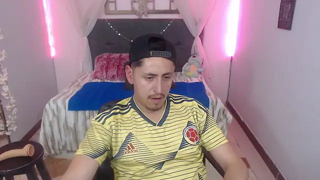 Вебкам-шоу Alexx_levi