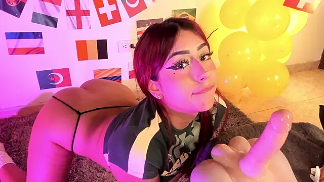 Violet_carson Adlı Modelin Canlı XXX Sohbeti