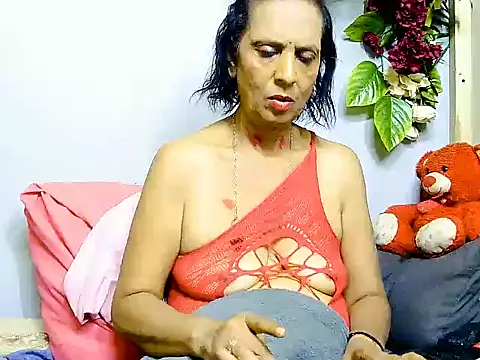 Hot_queen58: απευθείας συνομιλία ΧΧΧ