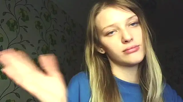 StarFrom_Hell Adlı Modelin Canlı XXX Sohbeti