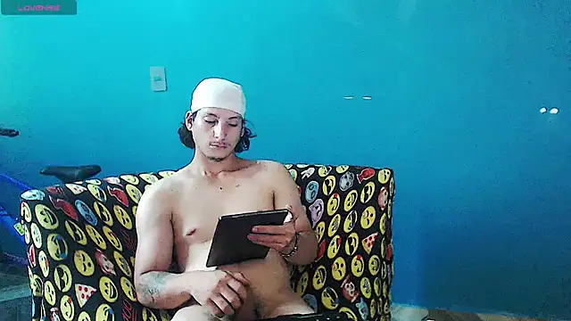 MrKingsaintx élő XXX-chatje