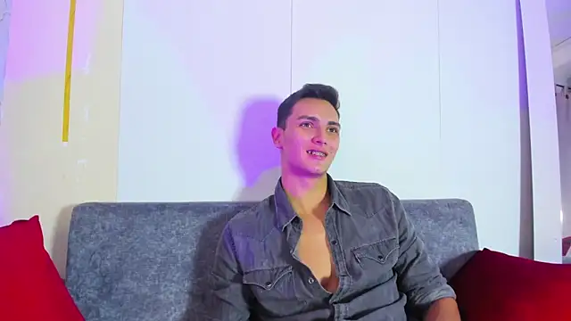 andrewevans46 Live XXX Chat