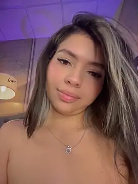 LolliePopsXXX Chat XXX in diretta