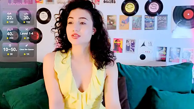 Chat +18 de Maya_Rogerss ao vivo