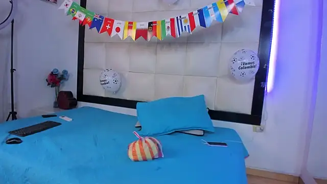 Živý XXX chat Aliss_Aron