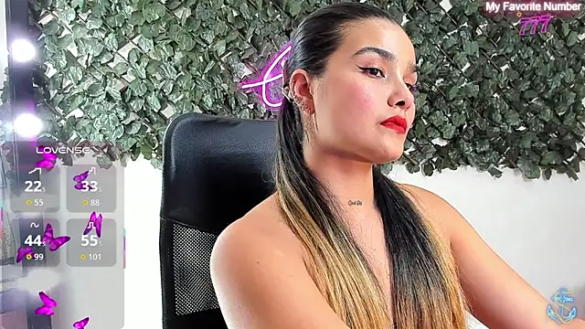Chat +18 de DestinyHills ao vivo