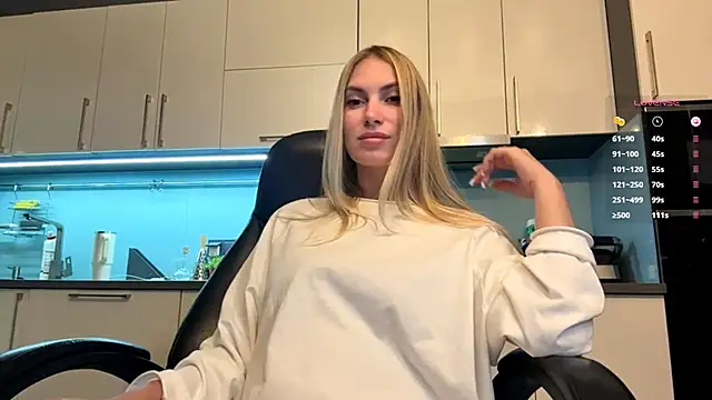 SoftnessMila Chat XXX in diretta