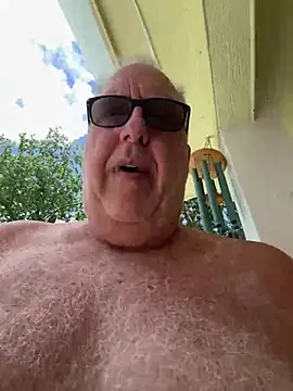 superbearbossn Live XXX chat