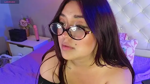 Czat XXX na żywo – ginger_honey_