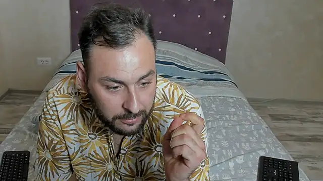 DpSuck1 élő XXX-chatje