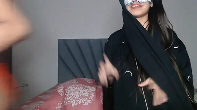 Virgin_Aisha Live XXX-Chat
