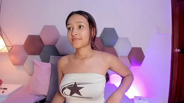 Chat +18 de FreyaCameron ao vivo