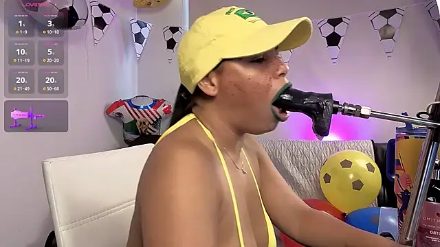 Anabel693のライ ブXXXチャット