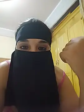 Laty_123 Adlı Modelin Canlı XXX Sohbeti