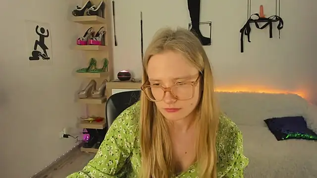 Czat XXX na żywo – NancyHottie