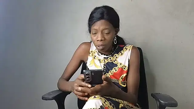 nzanizy Live XXX Chat