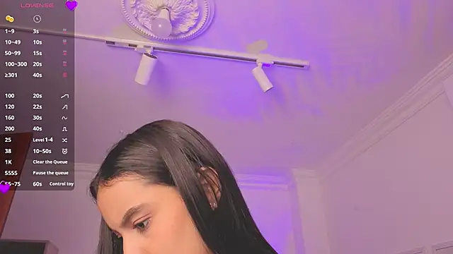 Aleejaa__ Adlı Modelin Canlı XXX Sohbeti