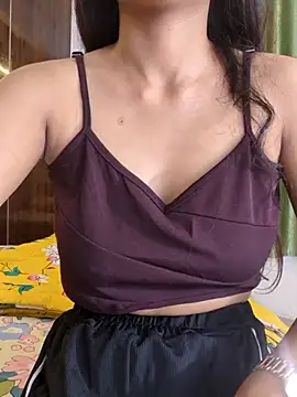sanaya_darling Adlı Modelin Canlı XXX Sohbeti