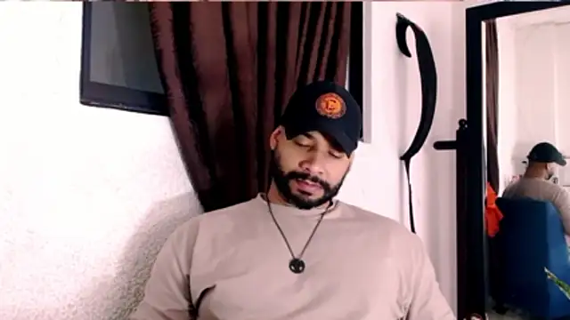 musclehetero's Live XXX Chat