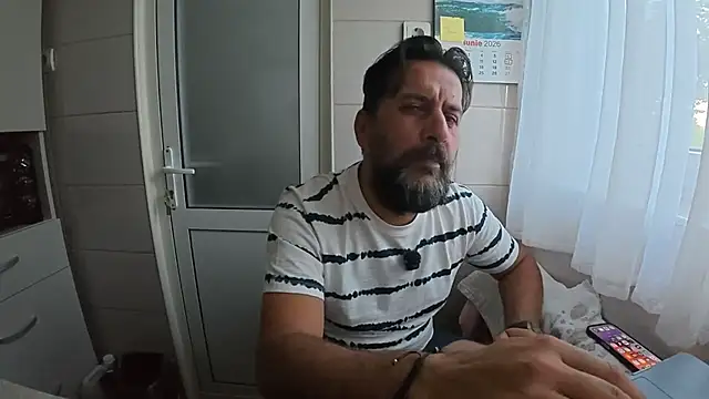 TARKAN1 élő XXX-chatje