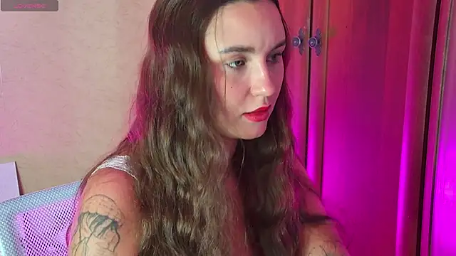 צ'אט XXX בשידור חי של CherryTouss