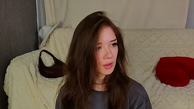 tinyanie 现场XXX聊天
