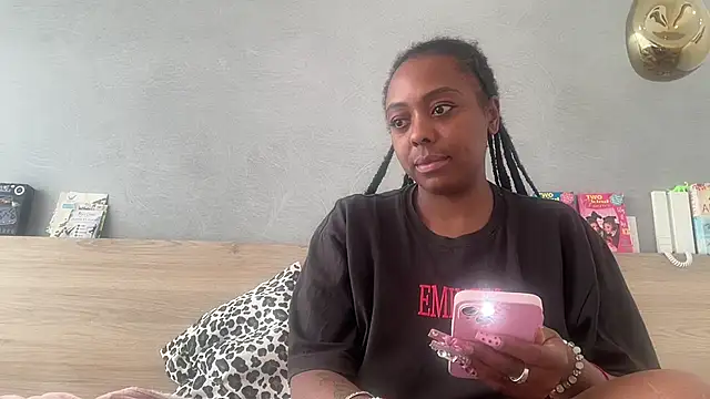 ChocolateCakeQueen Adlı Modelin Canlı XXX Sohbeti