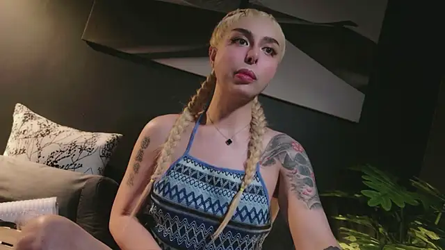 LetisiaRocks Chat XXX live
