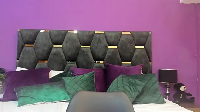 Chatroom XXX en direct de MaluJensen