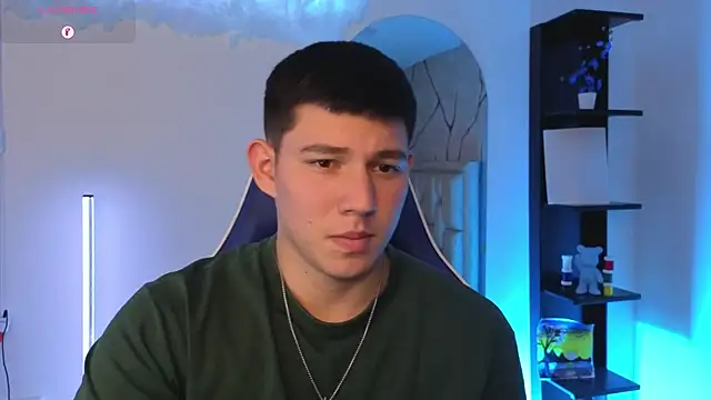 JamesCr_ Chat XXX in diretta