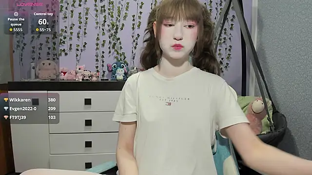 Yoonhee_ki: онлайн-секс-чат