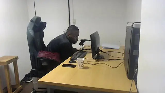Mastertopdome's Live XXX Chat
