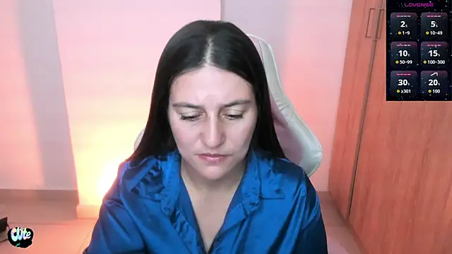 Saskyaa's Live XXX Chat