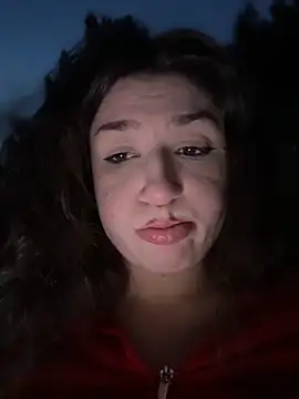 Chat XXX en directo de ScarletBloom_