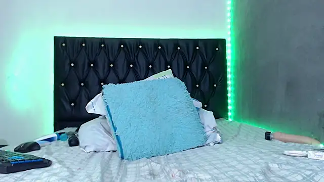 Chatroom XXX en direct de kaisalov_