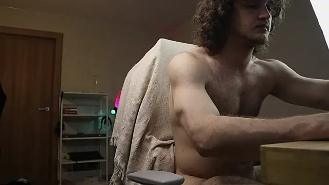 MrbigLouis XXX чат на живо