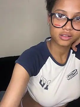 Chat +18 de PEACHWAV3 ao vivo