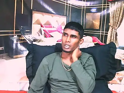 IndianThuggin's Live XXX Chat