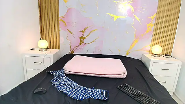 Chatroom XXX en direct de AprillRoss