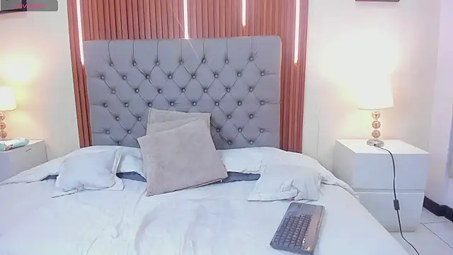Chat +18 de EboneCeleste ao vivo