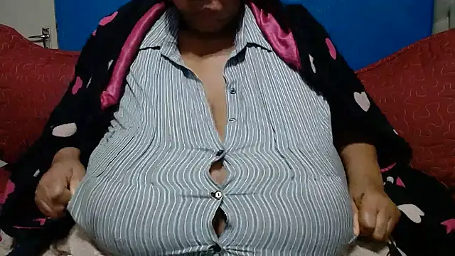 Chat XXX en directo de CUTEFIRMMELONSS