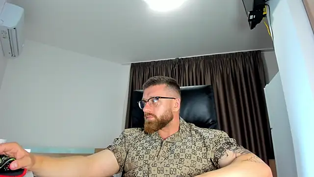 Živý XXX chat Findom_guy