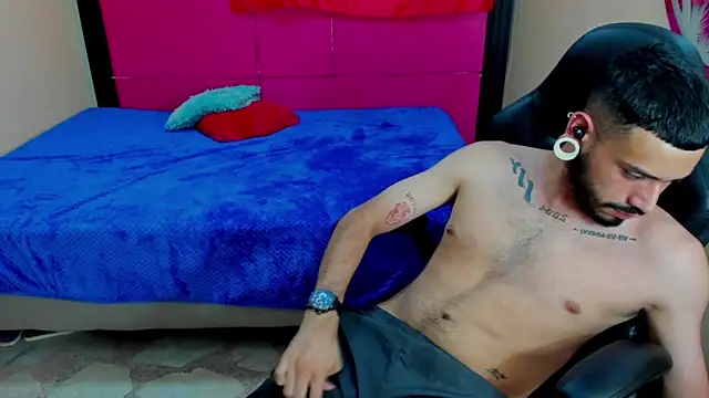 دردشة BrunoCarzon الجنسية المباشرة
