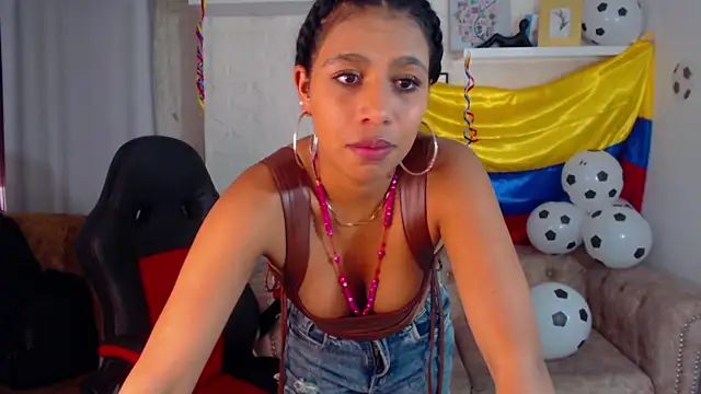 luna_sweet_tk's Live XXX Chat