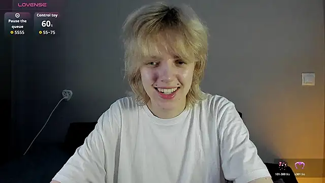 Chat +18 de ReneYolker ao vivo