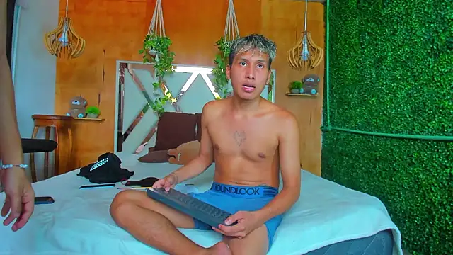 leonix_love Obrolan Langsung XXX