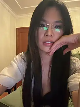 yy22111 Adlı Modelin Canlı XXX Sohbeti